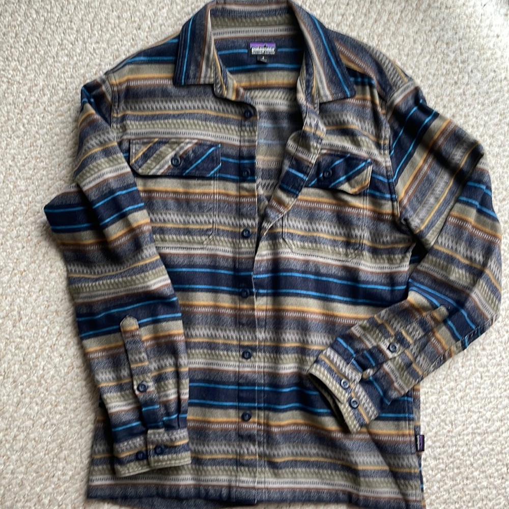 Patagonia “Worn wear” men’s shirt